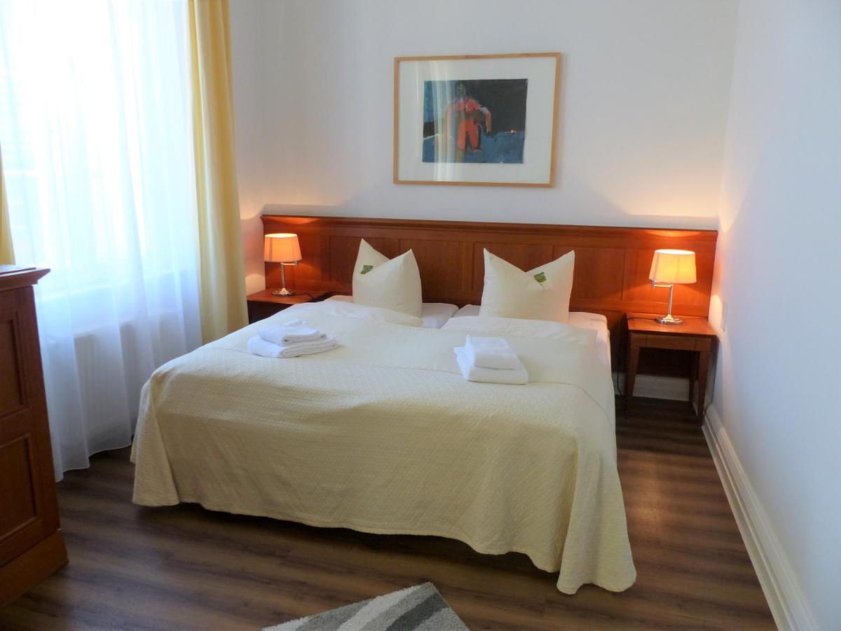 Hotel Vierseithof Лукенвалде Екстериор снимка