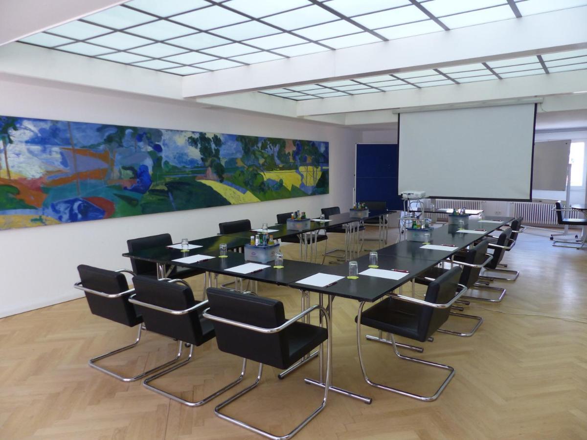 Hotel Vierseithof Лукенвалде Екстериор снимка